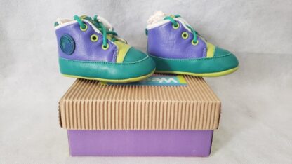 Retro Weebok 1990s Unisex Newborn Sneakers Reebok High Top Baby Bootie Shoes - Image 13