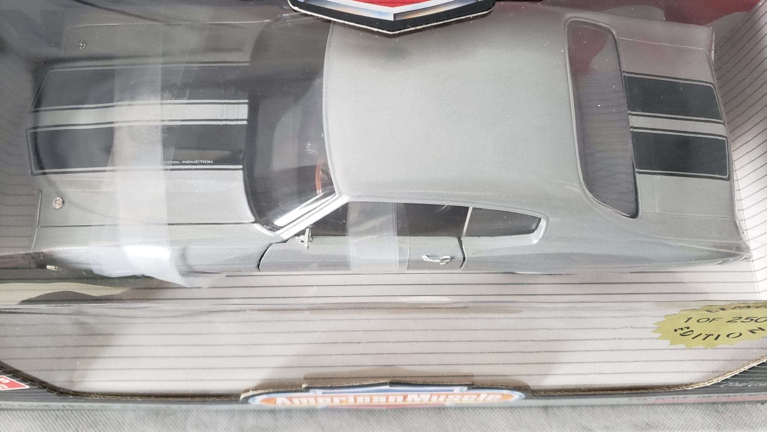 Ertl American Muscle 1:18 Diecast 1970 Chevy Chevelle SS – Silver - Image 15