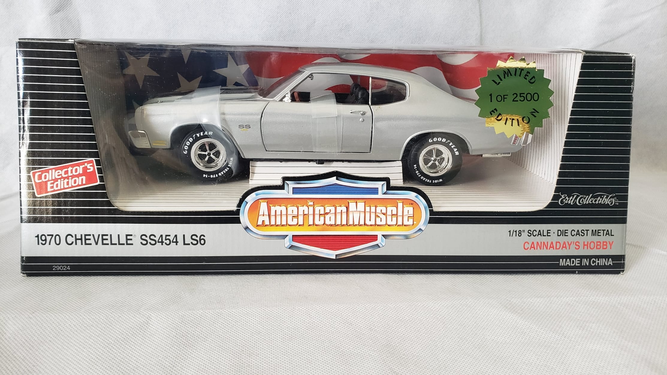 Ertl American Muscle 1:18 Diecast 1970 Chevy Chevelle SS – Silver - Image 19