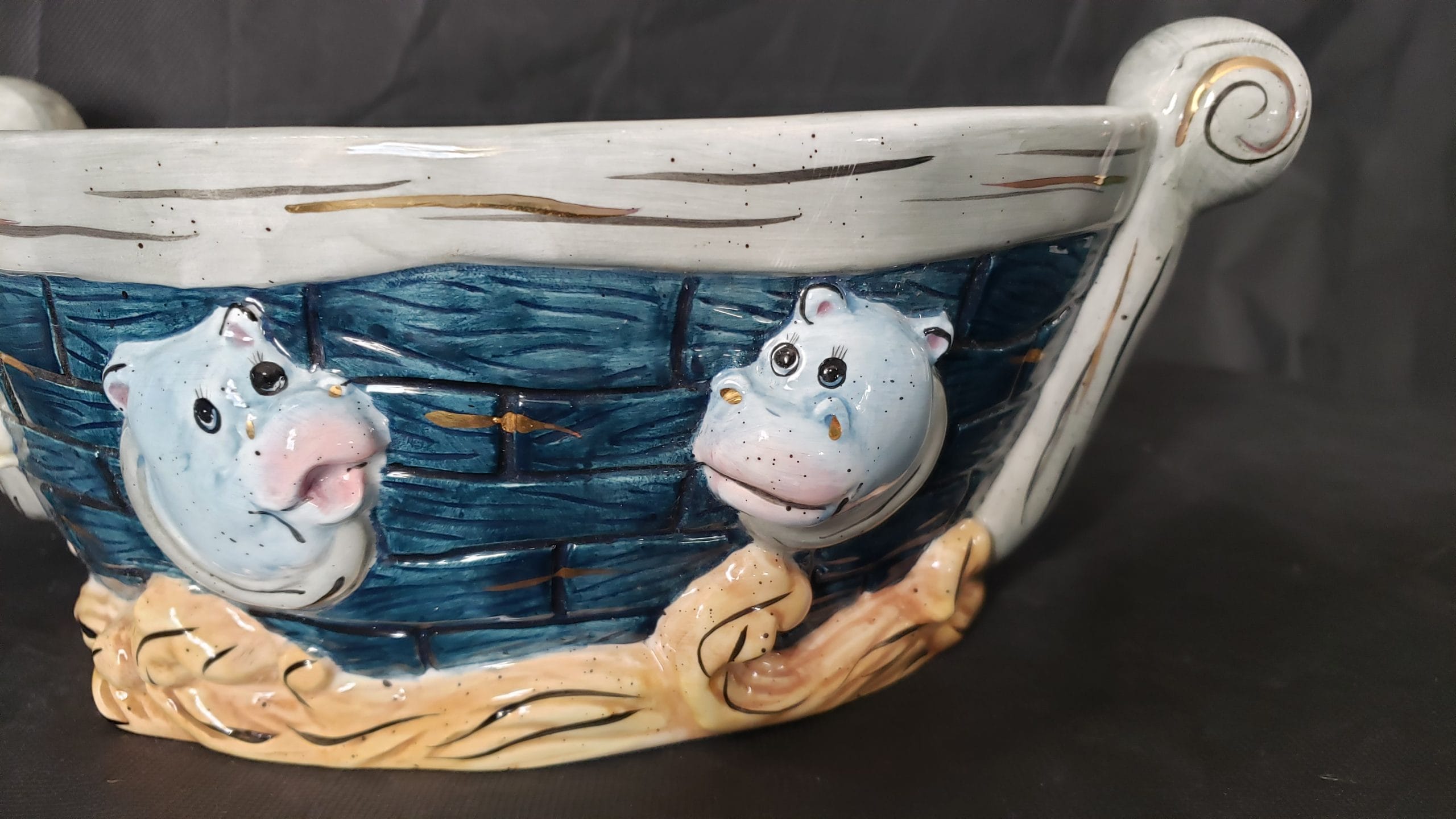 Ceramic Noah’s Ark Casserole Bowl – Decorative Serveware – Storybook Design - Image 15