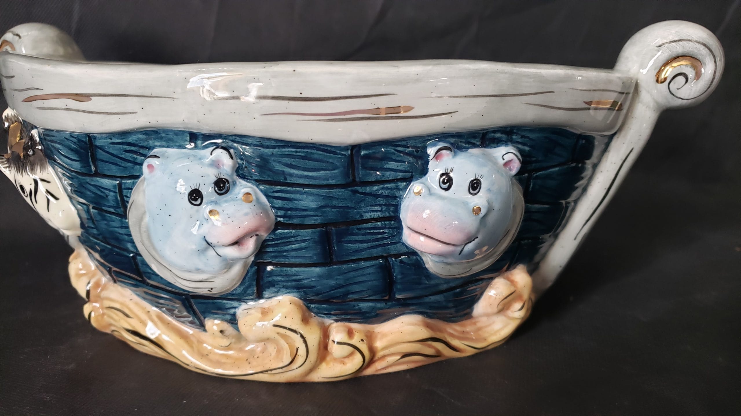 Ceramic Noah’s Ark Casserole Bowl – Decorative Serveware – Storybook Design - Image 17