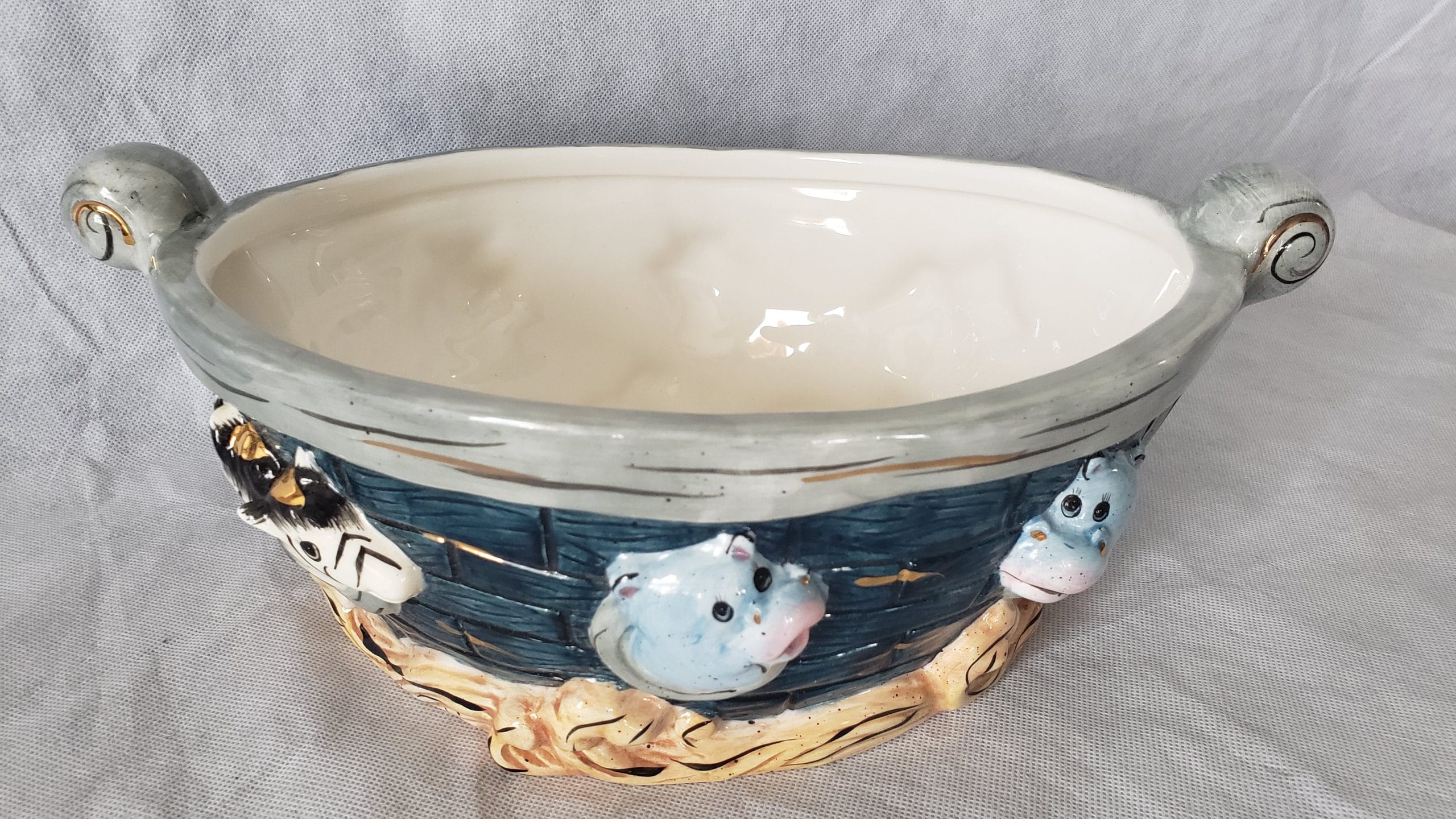 Noah's Ark Decorative Ceramic Nautical Religious Bible Casserole Bowl Animal Art