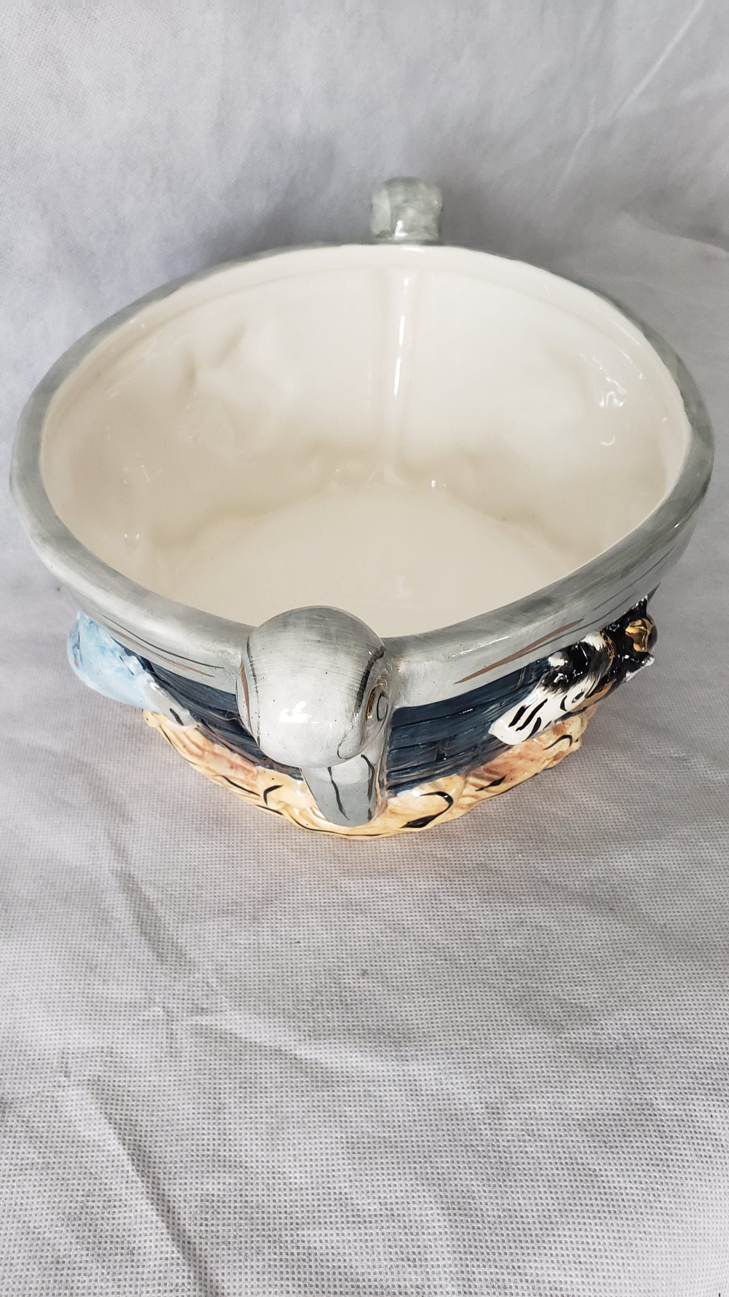 Ceramic Noah’s Ark Casserole Bowl – Decorative Serveware – Storybook Design - Image 5