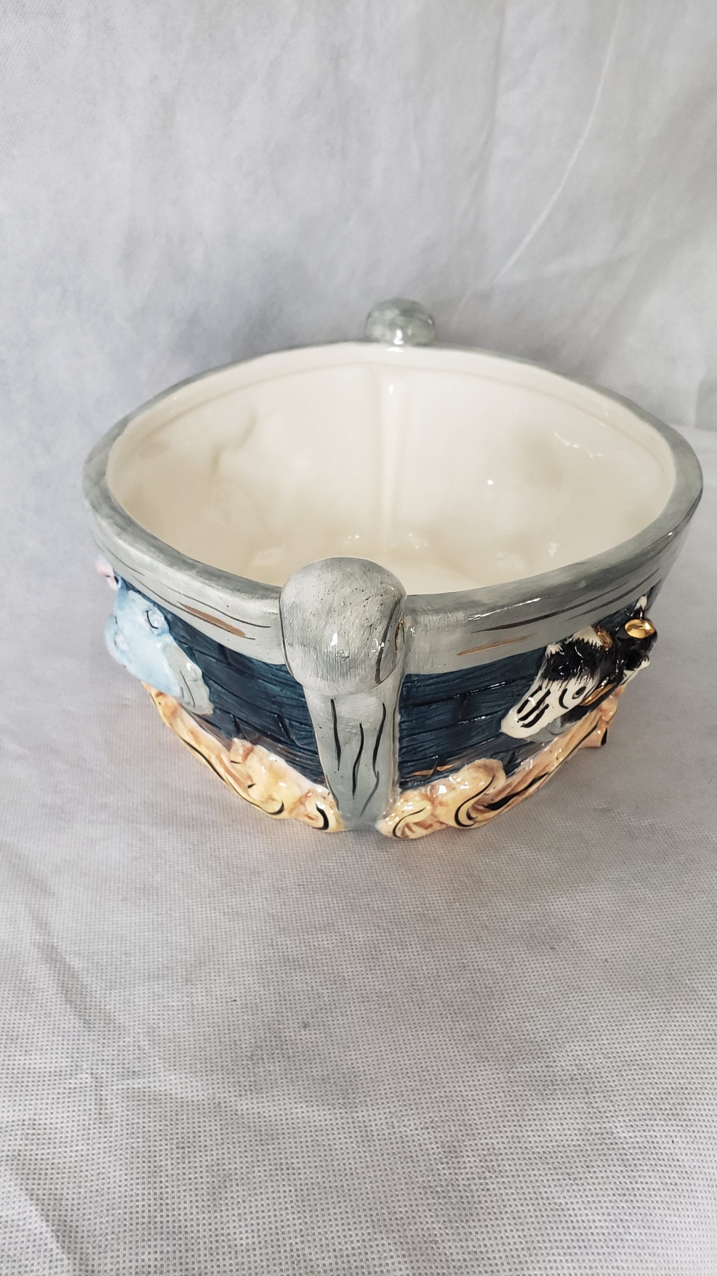 Ceramic Noah’s Ark Casserole Bowl – Decorative Serveware – Storybook Design - Image 8