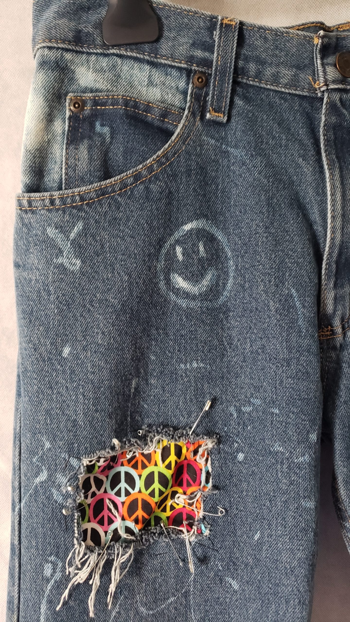 Men’s Upcycled Denim Jeans – Boho Patchwork Peace Wrangler Style – Size 32 - Image 7