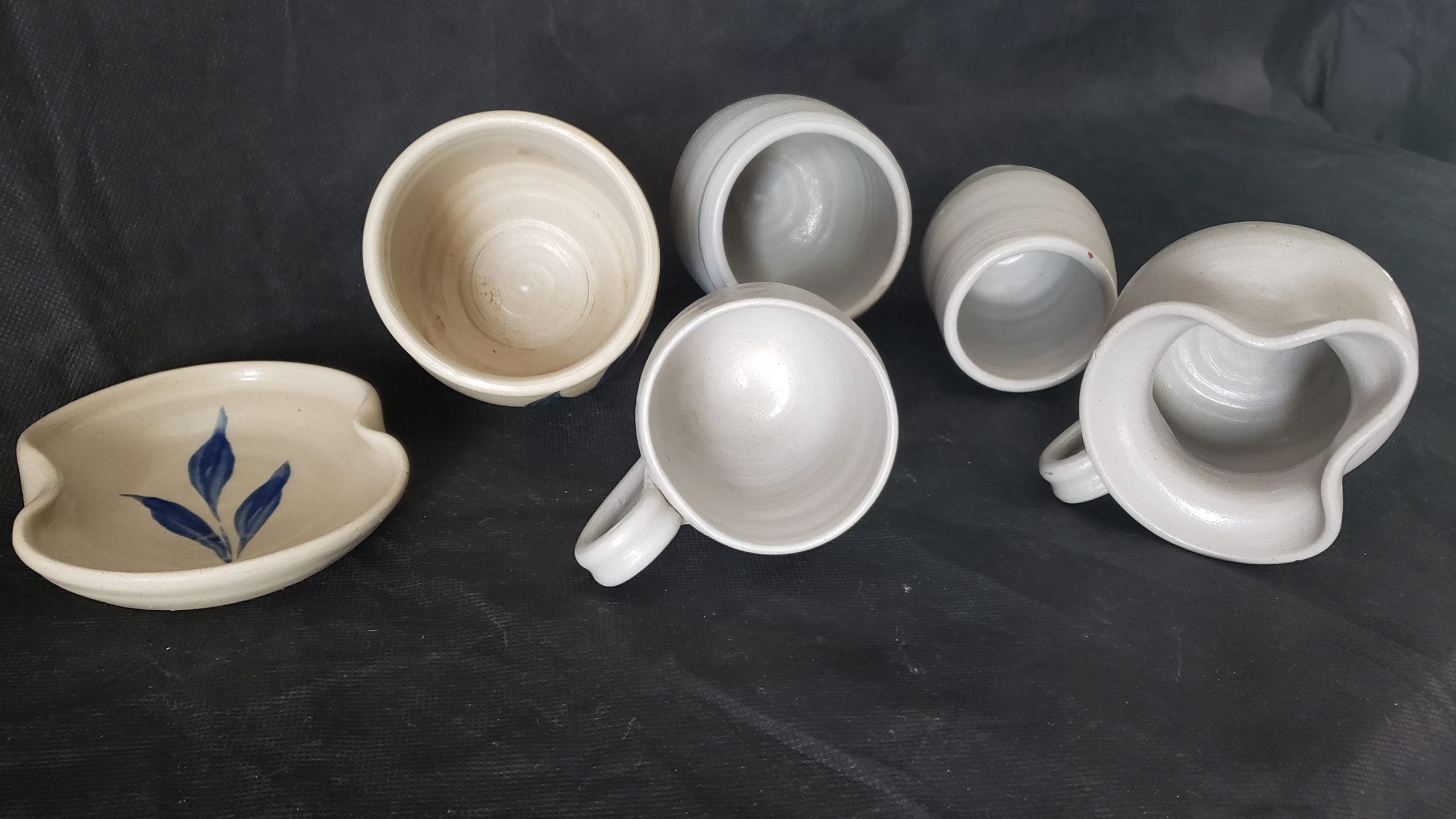 Vintage Williamsburg Cobalt Blue Pottery Tea Set – Leaf Design Cup, Creamer & Sugar - Image 16