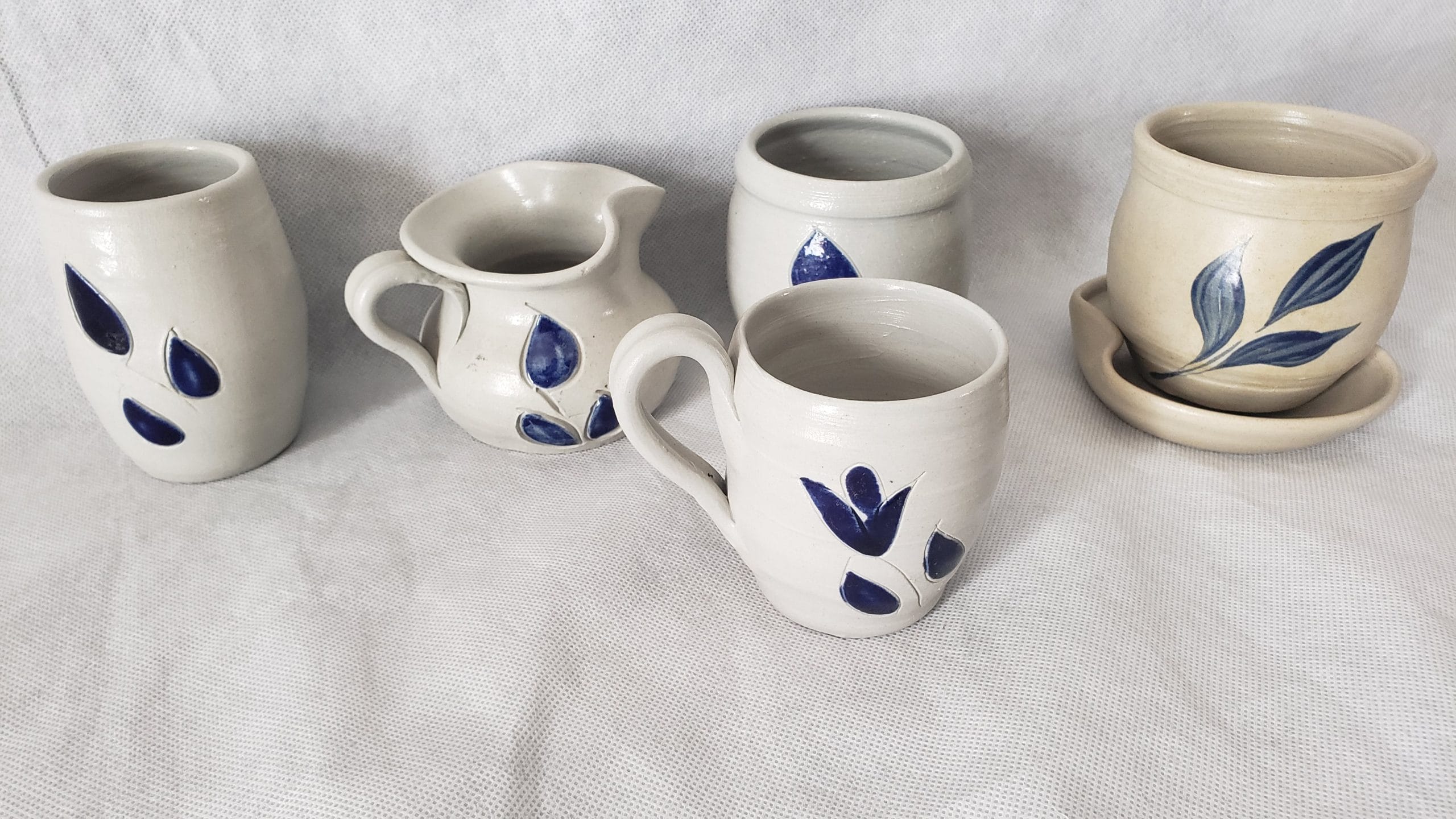 Vintage Williamsburg Cobalt Blue Pottery Tea Set – Leaf Design Cup, Creamer & Sugar - Image 19