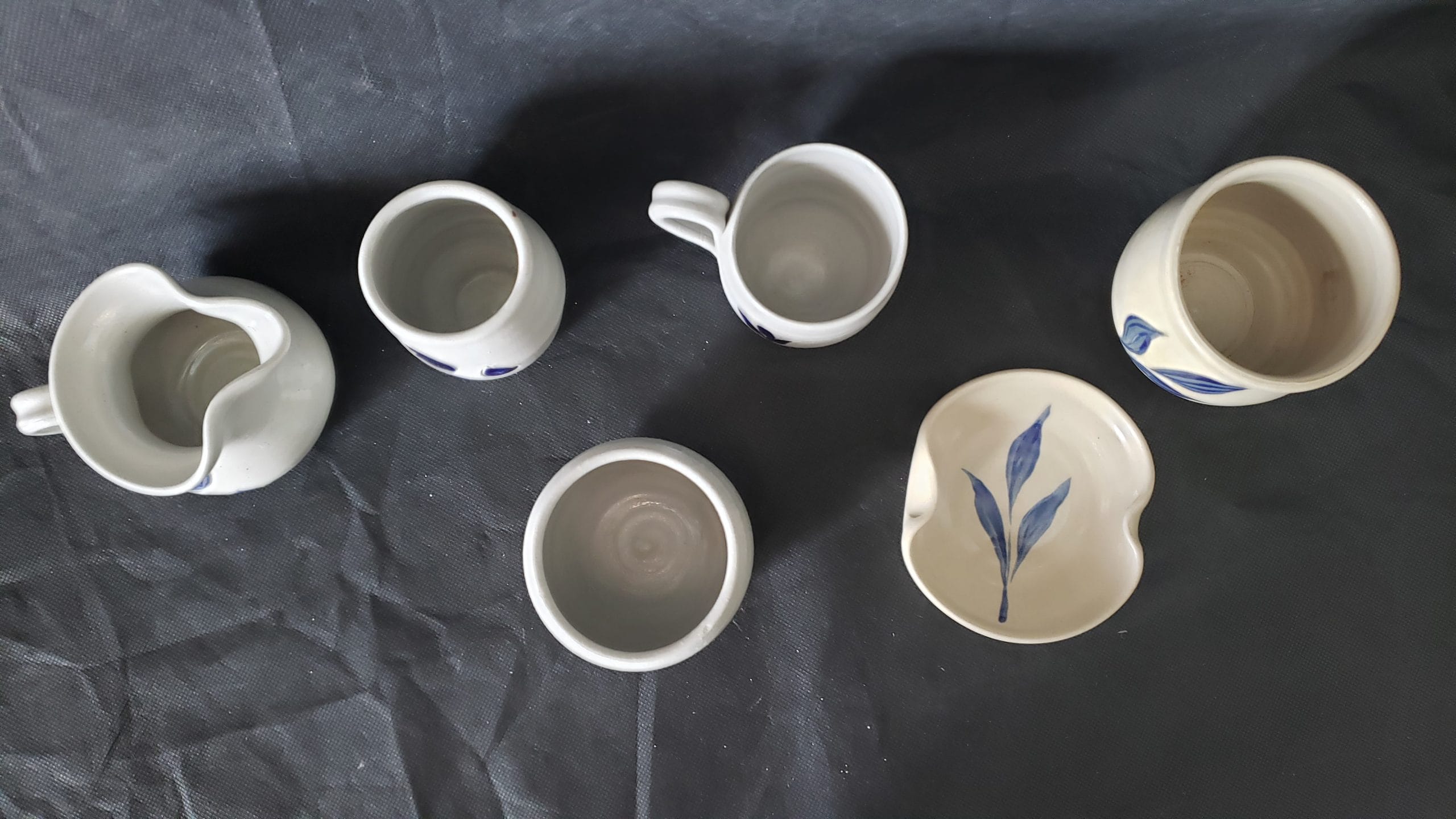 Vintage Williamsburg Cobalt Blue Pottery Tea Set – Leaf Design Cup, Creamer & Sugar - Image 4