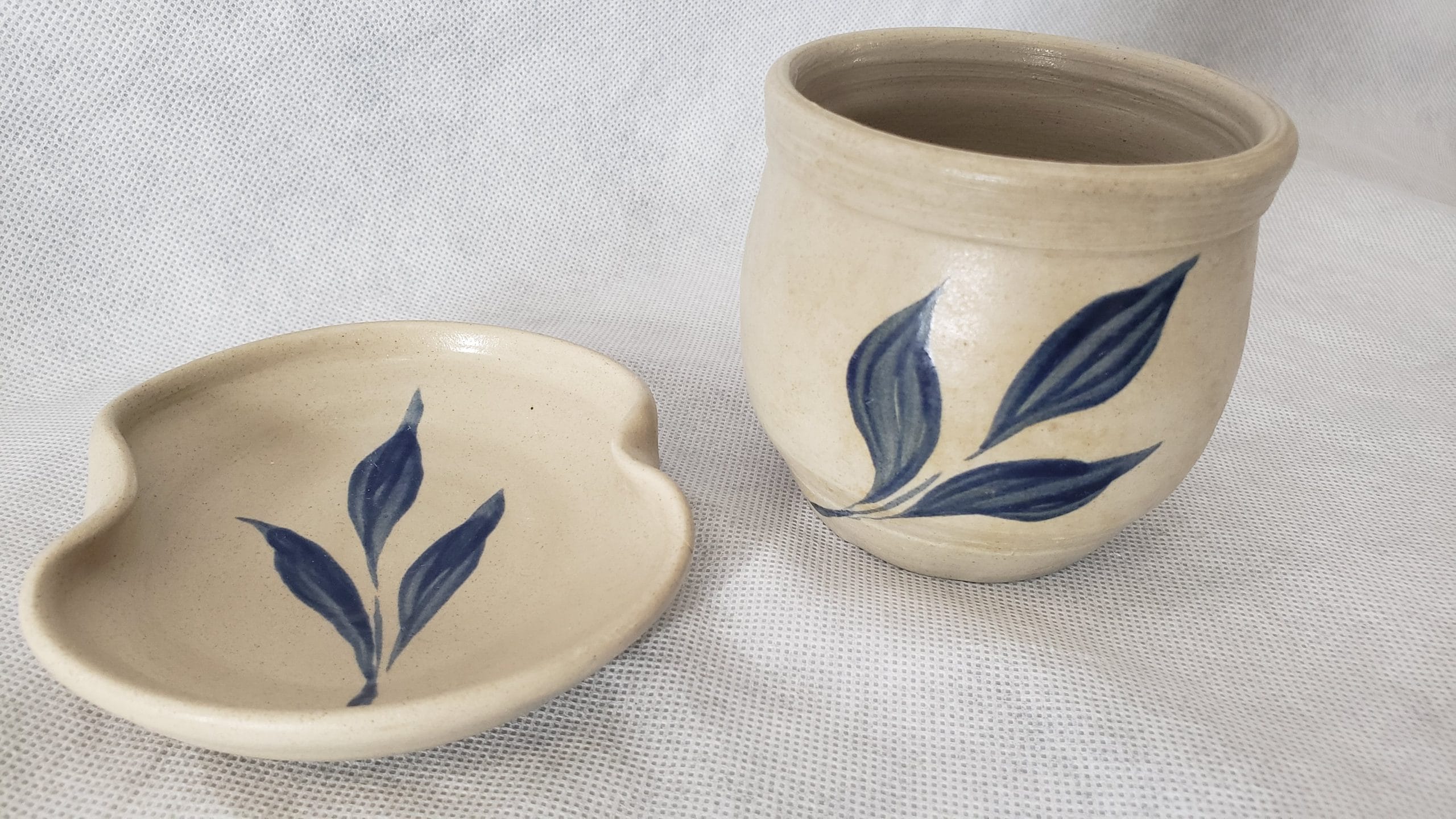 Vintage Williamsburg Cobalt Blue Pottery Tea Set – Leaf Design Cup, Creamer & Sugar - Image 21