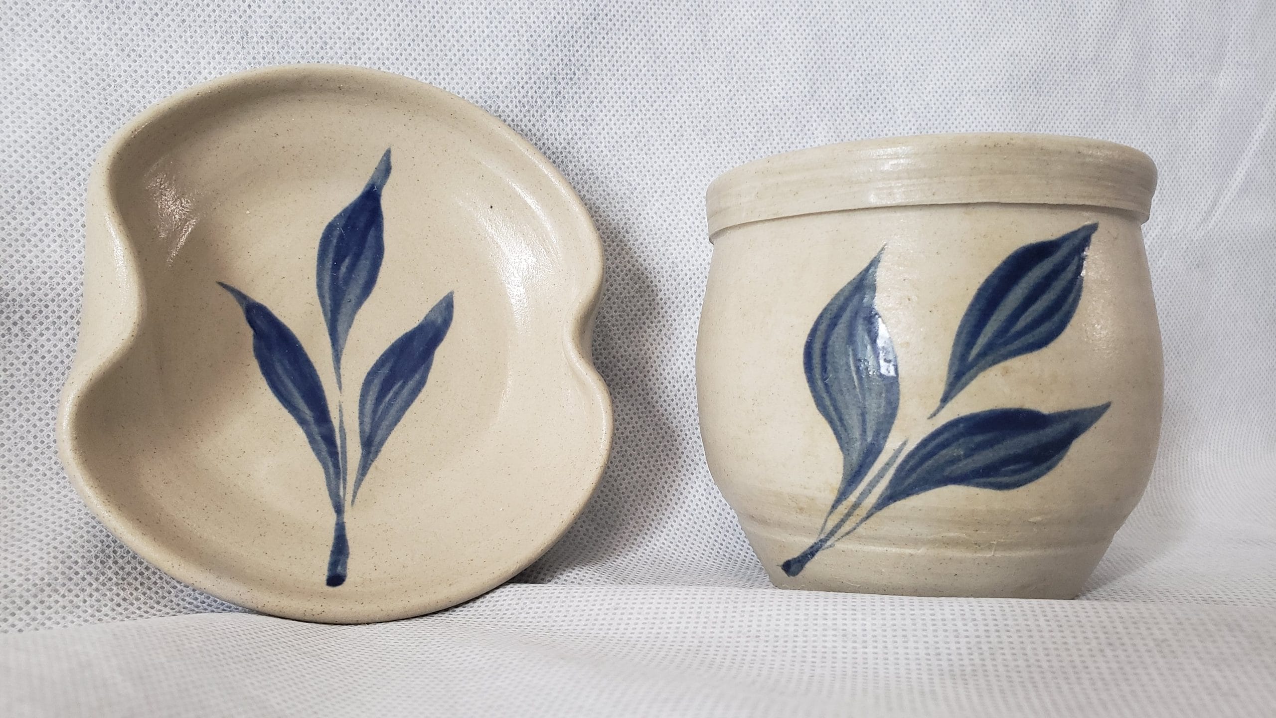 Vintage Williamsburg Cobalt Blue Pottery Tea Set – Leaf Design Cup, Creamer & Sugar - Image 22
