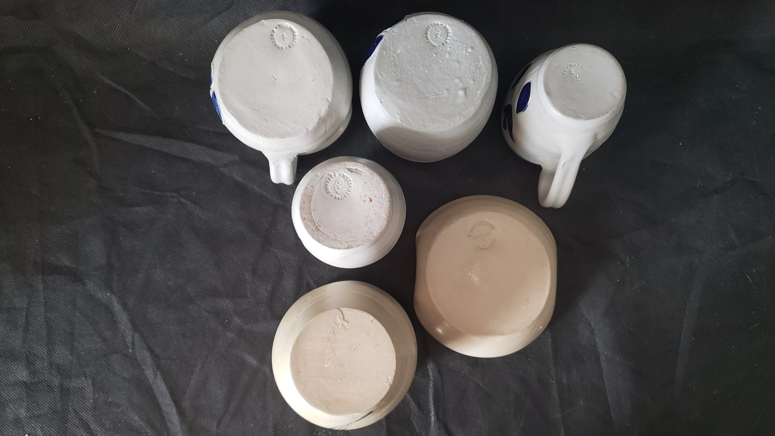 Vintage Williamsburg Cobalt Blue Pottery Tea Set – Leaf Design Cup, Creamer & Sugar - Image 10