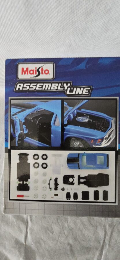 Blue 1970 Ford Mustang Boss 302 1:24 Scale Model Kit Diecast Toy Car Maisto - Image 14