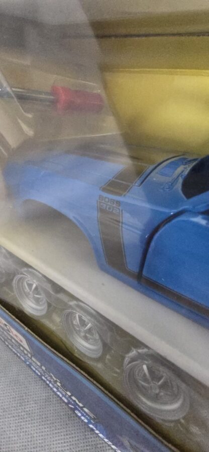 Blue 1970 Ford Mustang Boss 302 1:24 Scale Model Kit Diecast Toy Car Maisto - Image 9