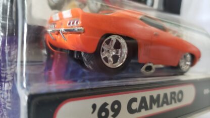 Muscle Machines 1:64 Diecast 1969 Orange Chevy Camaro Drag Racing Toy Car - Image 5