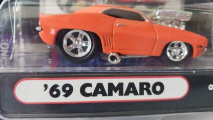 Orange Muscle Machines 1:64 Scale Diecast 1969 Chevrolet Camaro Drag Racing Toy Car
